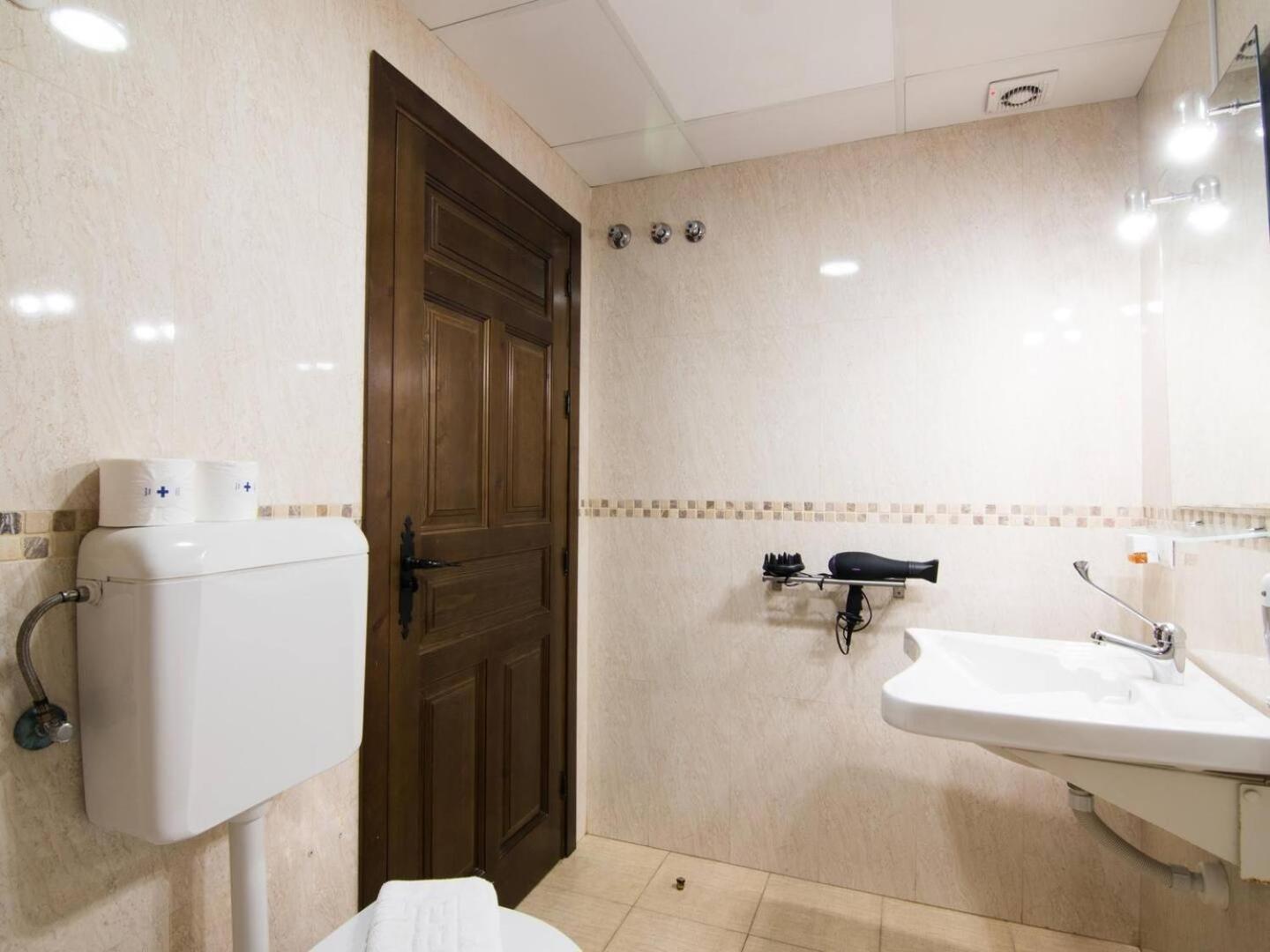 Tuguest Gracia Apartments Granada Ngoại thất bức ảnh